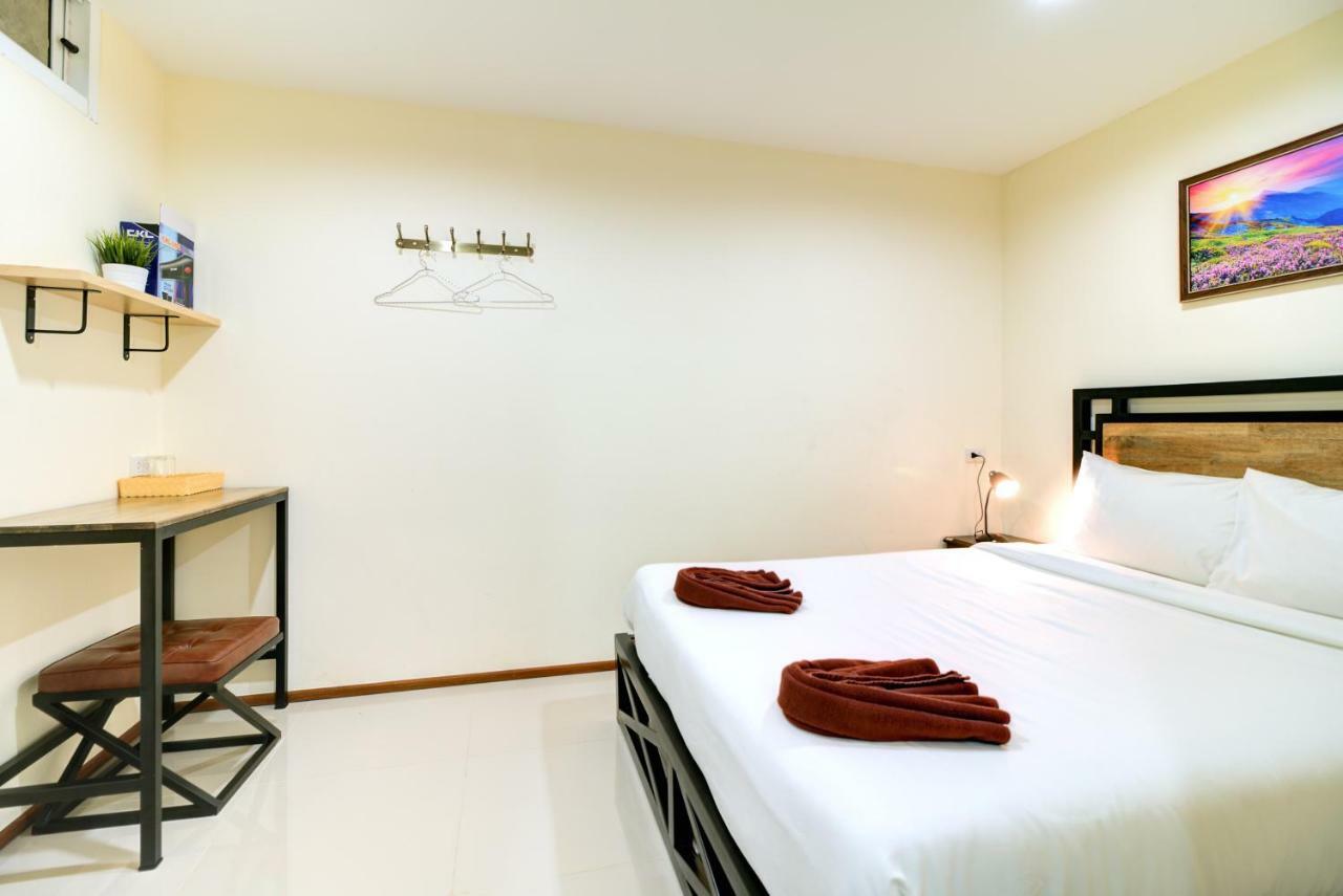 Red Pin Inn 好运旅馆 بانكوك المظهر الخارجي الصورة